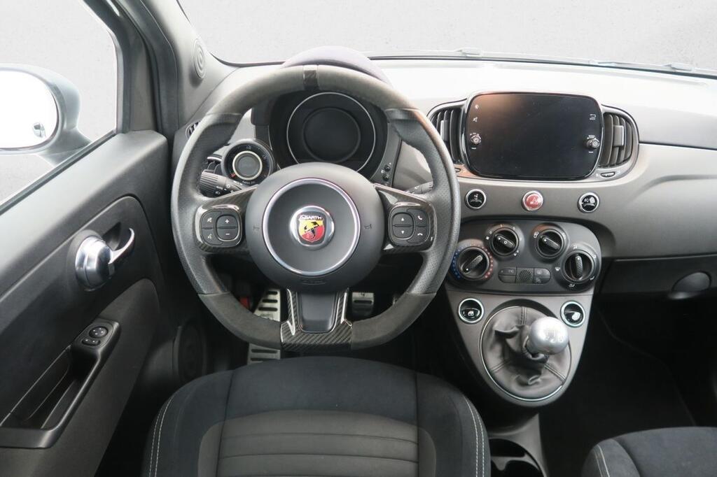Abarth 500 695C 1.4 T-JET 180 CV 2P 15