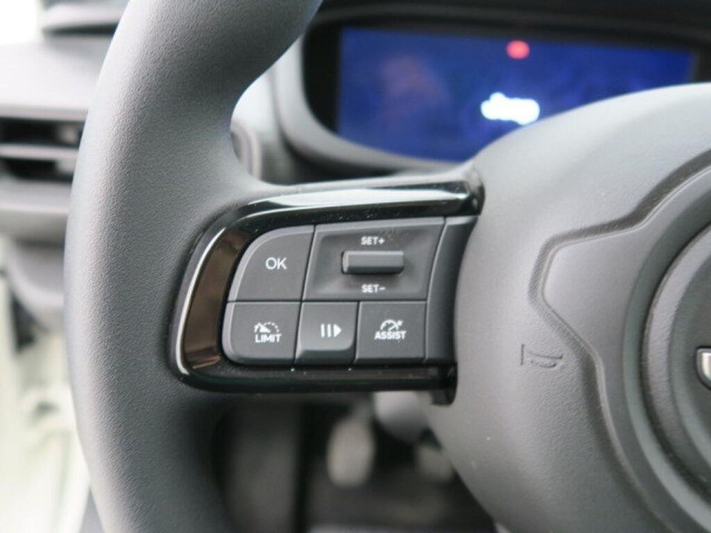 Jeep Avenger LONGITUDE 1.2 ICE 100CV 8