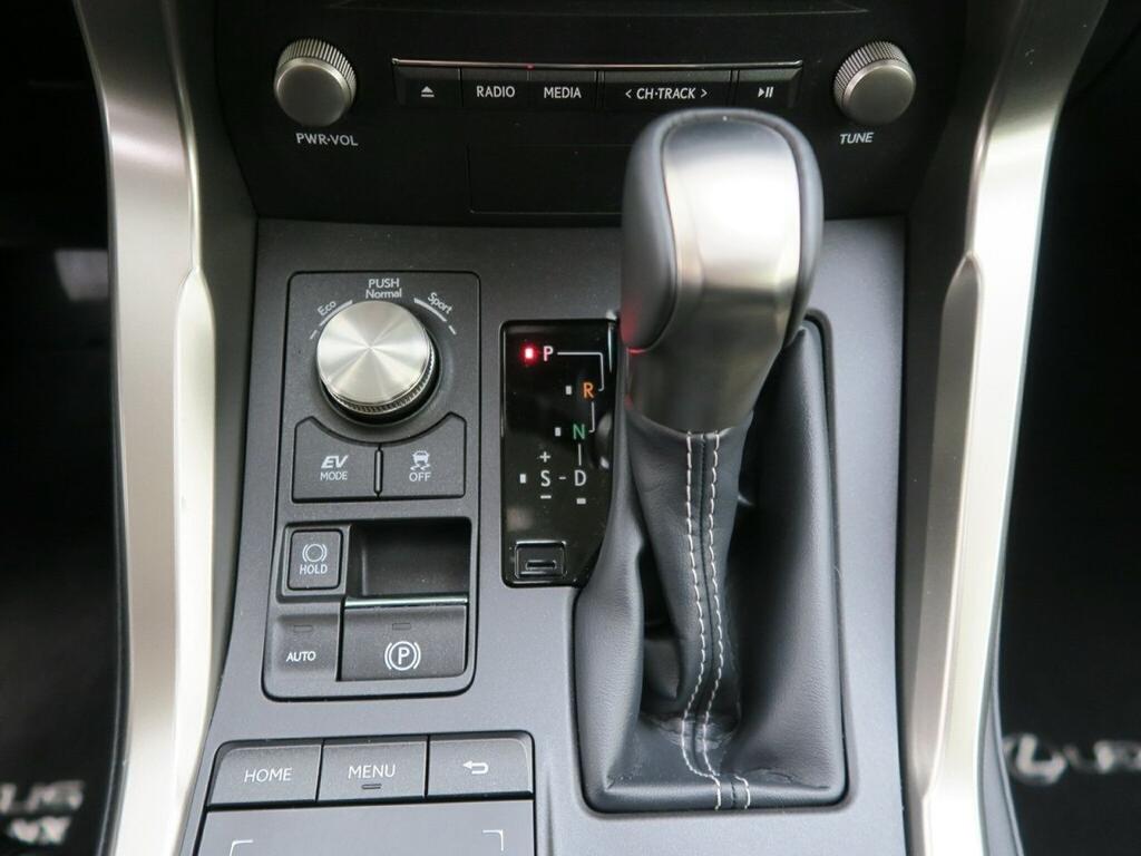 Lexus NX 300H BUSINESS NAVI. 2.5 HYBRID 197 CV AUTO 5P 2WD 10