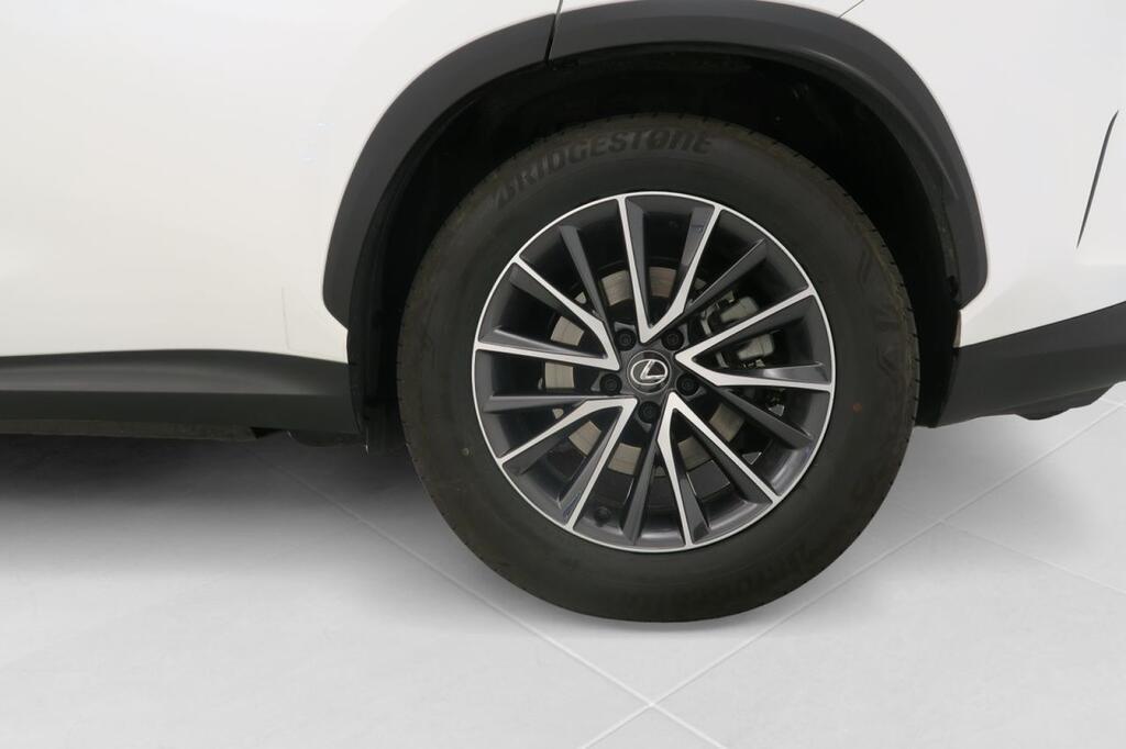 Lexus NX 450H+ EXECUTIVE 2.5 PHEV 306 CV 4WD AUTO 5P 25