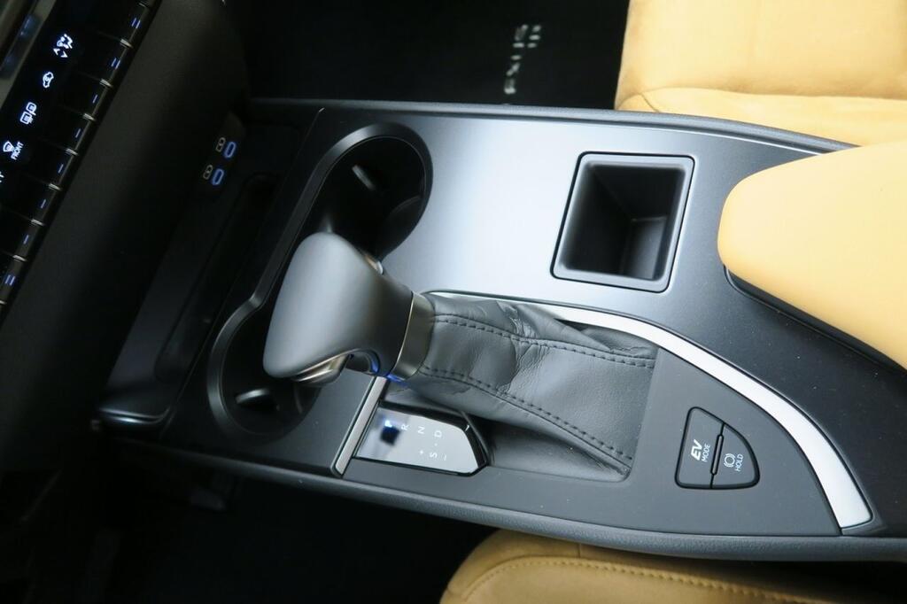 Lexus UX 250H BUSINESS 2.0 HYBRID 184 CV AUTO 5P 11