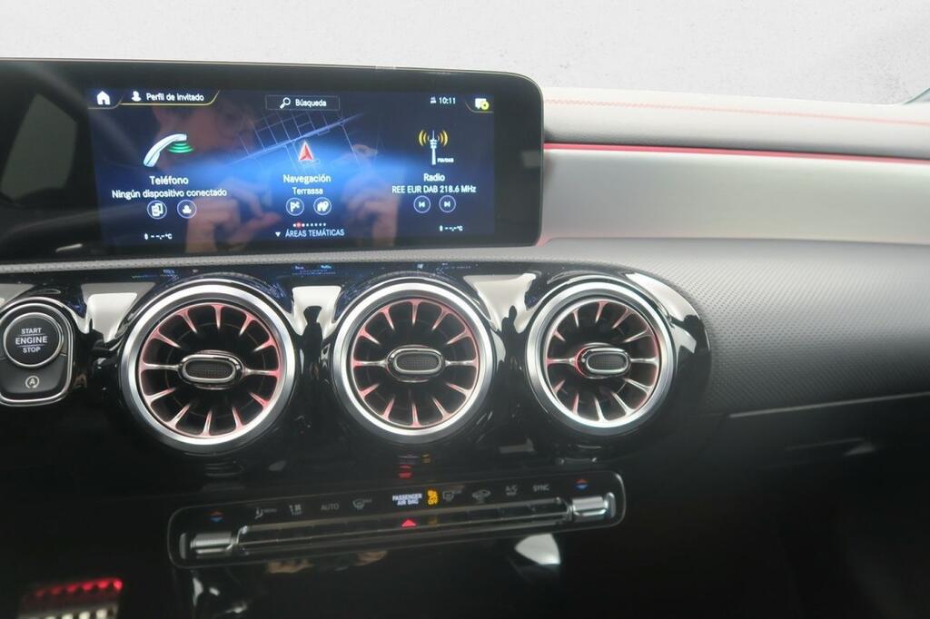 Mercedes CLA 200D SHOOTING BRAKE AMG LINE PREMIUM 2.0 D 150 CV DCT 5P 11