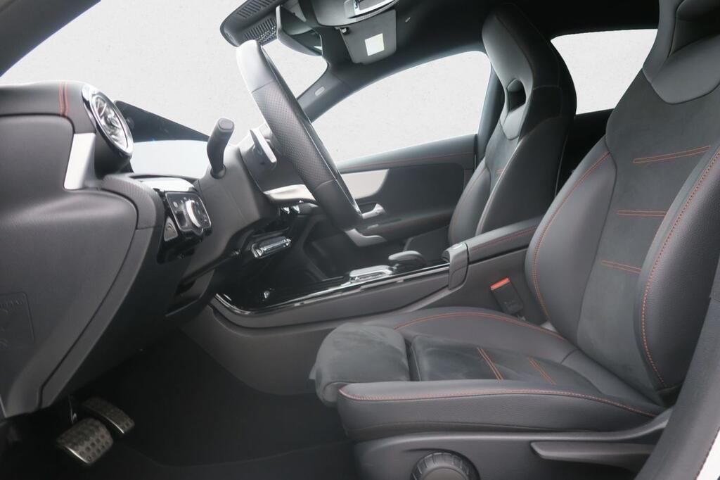 Mercedes CLA 200D SHOOTING BRAKE AMG LINE PREMIUM 2.0 D 150 CV DCT 5P 18