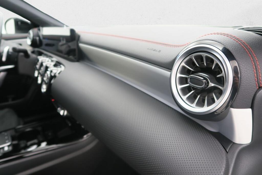 Mercedes CLA 200D SHOOTING BRAKE AMG LINE PREMIUM 2.0 D 150 CV DCT 5P 16