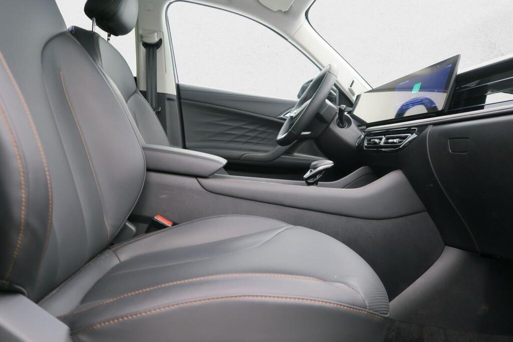 MG HS PHEV LUXURY MY24 16