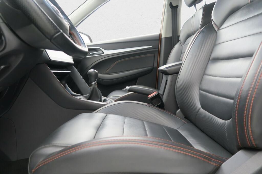 MG ZS LUXURY 1.5 106 CV 5P 17