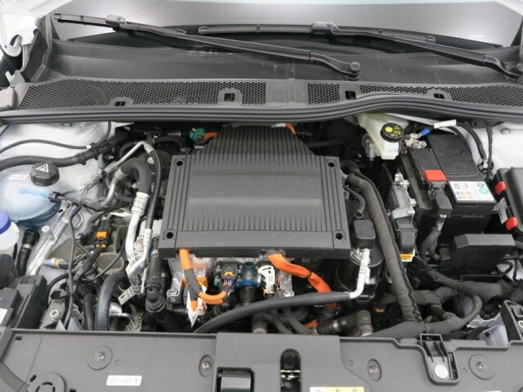 Opel Corsa -e Elegance-e BEV 50kWh 136 CV (100kW) 18