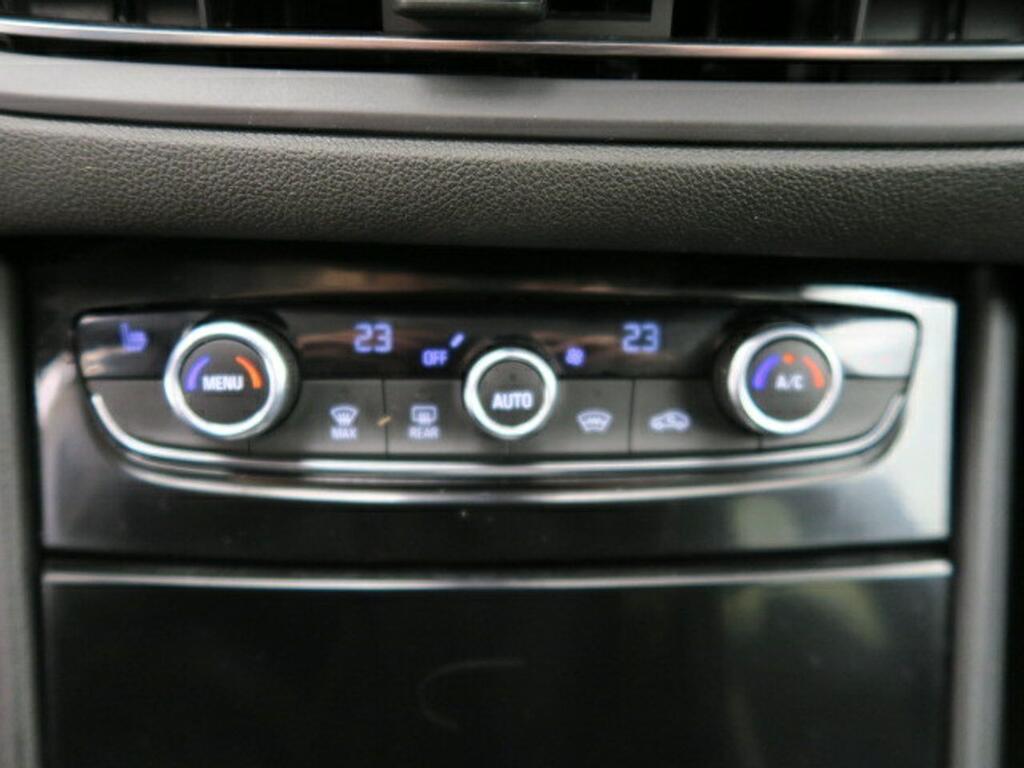 Opel Grandland GS E PHEV 300 CV AT8 14