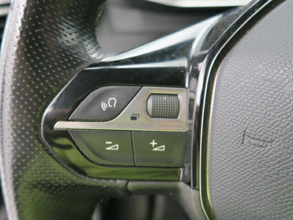 Peugeot 2008 GT LINE 1.2 PURETECH 130 CV 5P 9