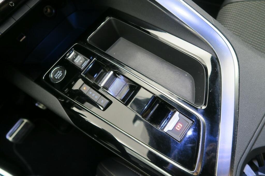 Peugeot 3008 GT 1.5 BLUEHDI 130 CV AUTO S&S 5P 12