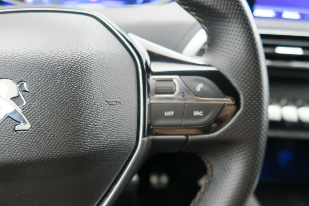 Peugeot 3008 GT LINE 1.2 PURETECH 130CV S&S 6VEL MAN 5P 11