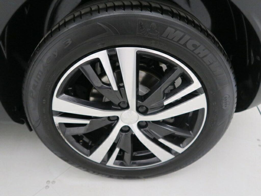 Peugeot 3008 GT LINE 1.2 PURETECH 130CV S&S AUTO 5P 25