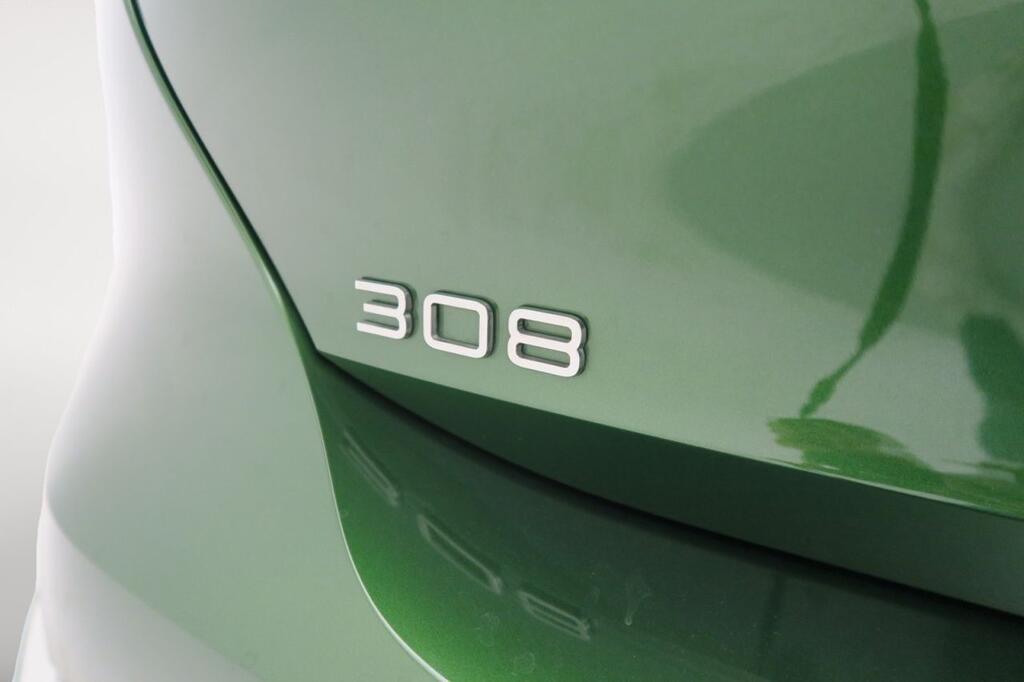 Peugeot 308 5p Allure PLUG-IN HYBRID 180 e-EAT8 18