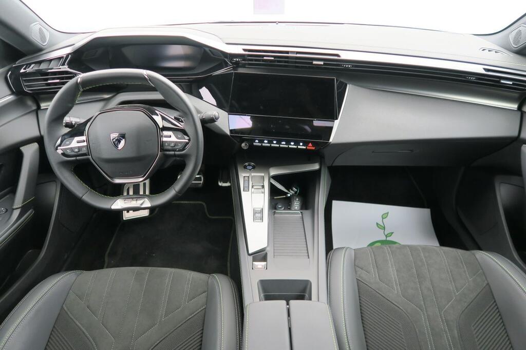 Peugeot 408 GT PLUG-IN HYBRID 180 E-EAT8 8