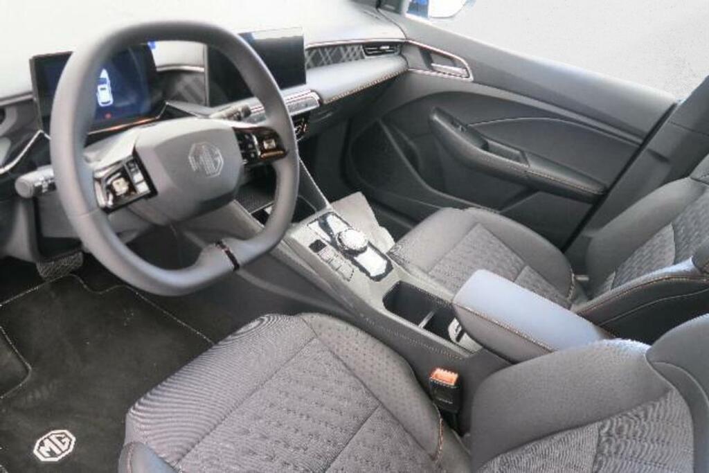 MG MG3 Berlina 1.5 HEV LUXURY 195 5P 8