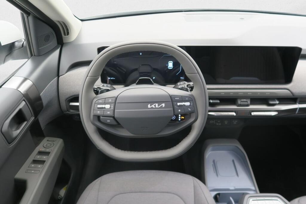 Kia EV3 Earth (Long Range) 16