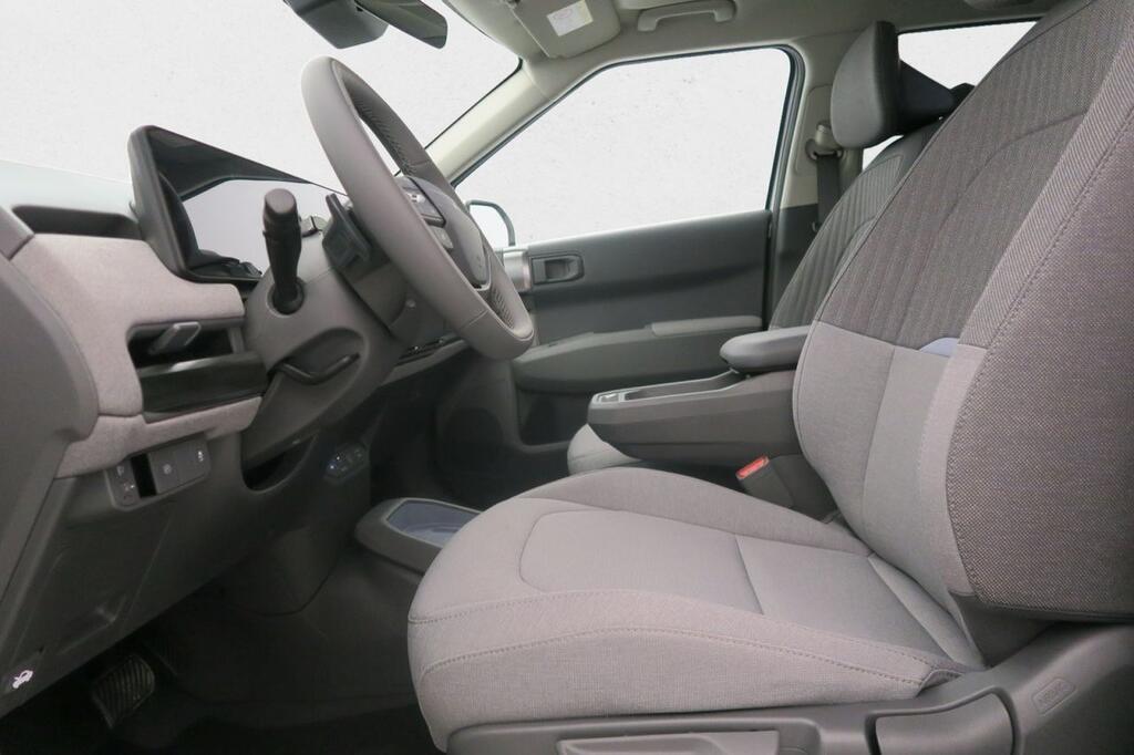 Kia EV3 Earth (Long Range) 19