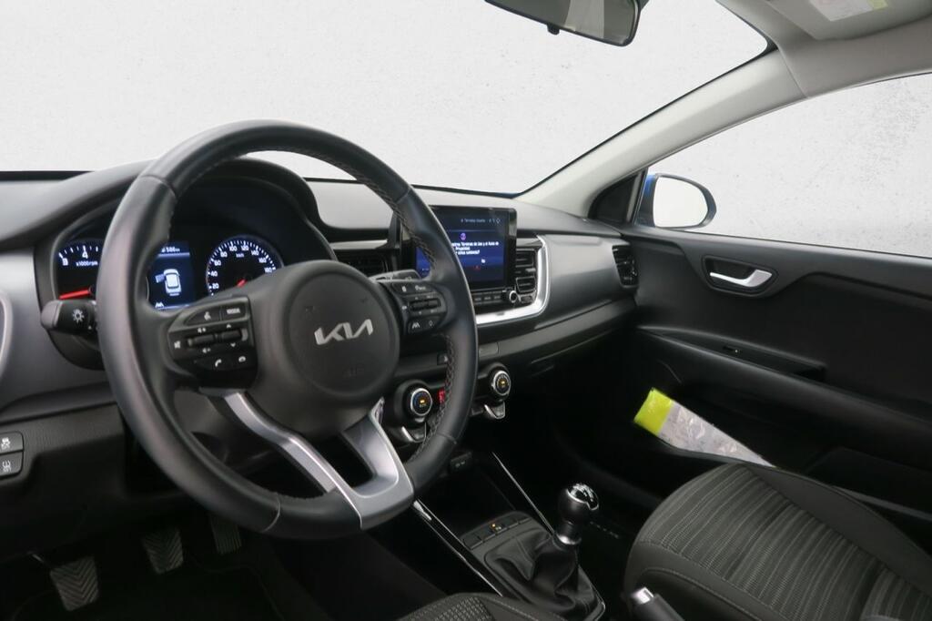 Kia Stonic SUV 1.0 T-GDI MHEV IMT 74KW DRIVE 100 5P 8