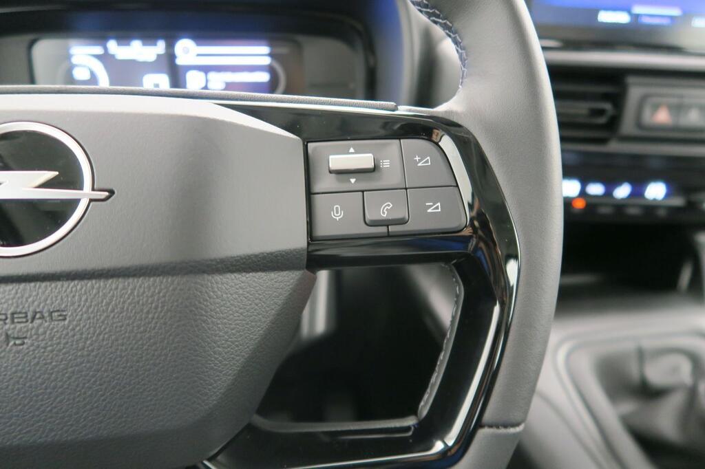 Opel Combo Cargo 1.5 TD 100 SWB 4P (KMO) 11