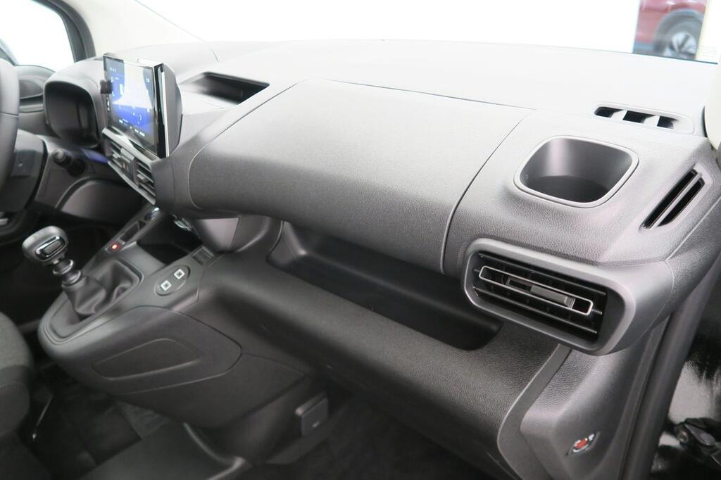 Opel Combo Cargo 1.5 TD 100 SWB 4P (KMO) 14