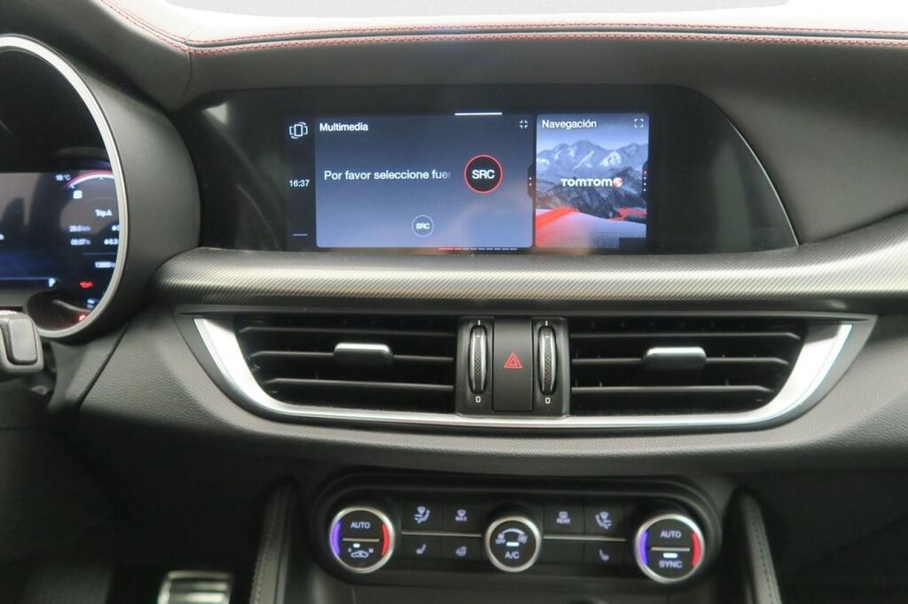 Alfa Romeo Stelvio TRIBUTO ITALIANO 2.2 TDI 210CV Q4 AT8 11