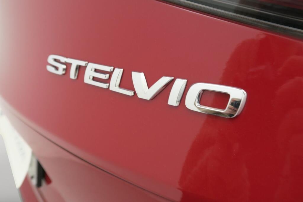 Alfa Romeo Stelvio TRIBUTO ITALIANO 2.2 TDI 210CV Q4 AT8 19
