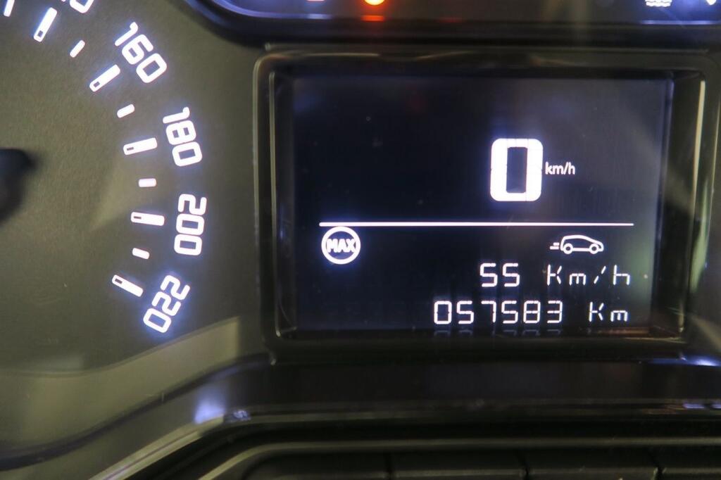 Citroën C3 Aircross C-SERIES 1.5 BLUEHDI 110 CV S&S 5P 8