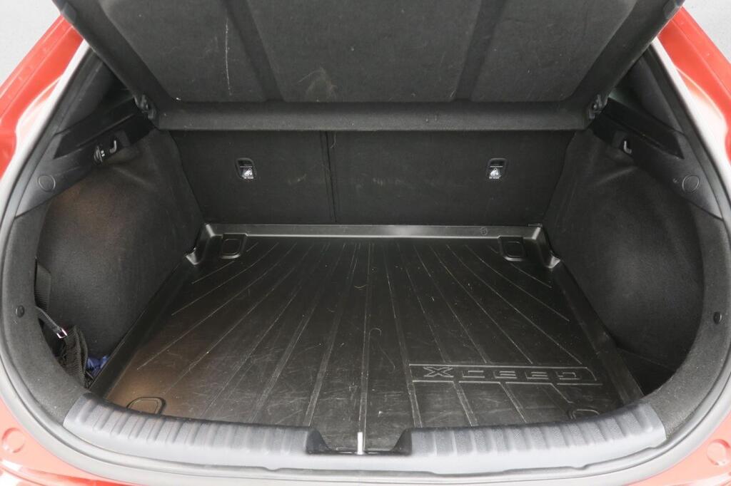 Kia Ceed 1.5 MHEV IMT TECH 160CV 5P 16