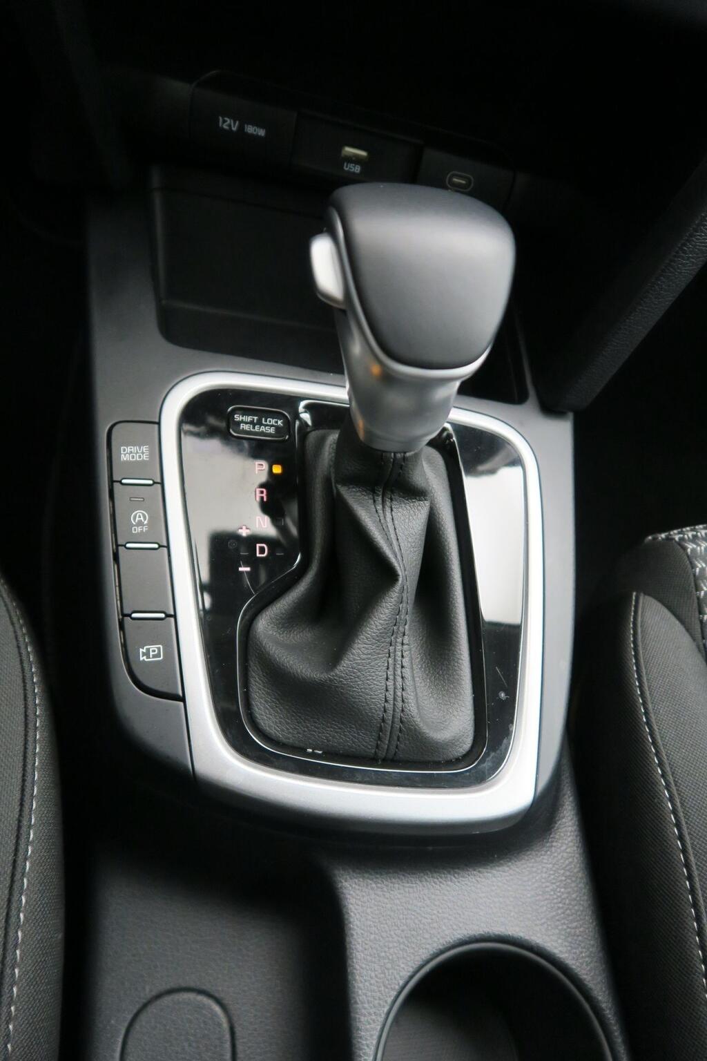 Kia Ceed Berlina 1.0 MHEV 74KW DRIVE DCT 100 5P 10