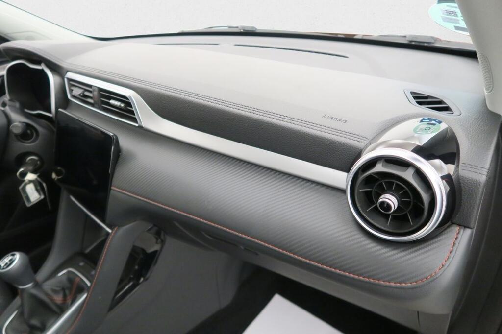 MG ZS SUV 1.5 LUXURY 106 5P 14