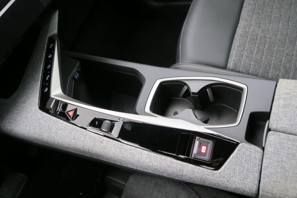 Peugeot 5008 ALLURE 1.2 MHEV HYBRID EDCS6 145 CV 7 PLAZAS 10