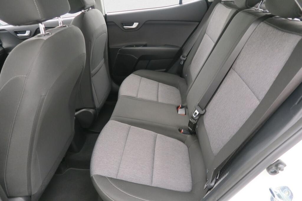 Kia Stonic CONCEPT 1.0 T-GDI MHEV IMT 100 CV 5P 21