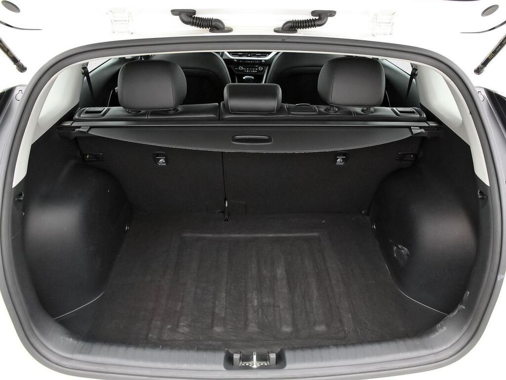 Kia Niro 1.6 GDi HEV 104kW (141CV) Drive 9