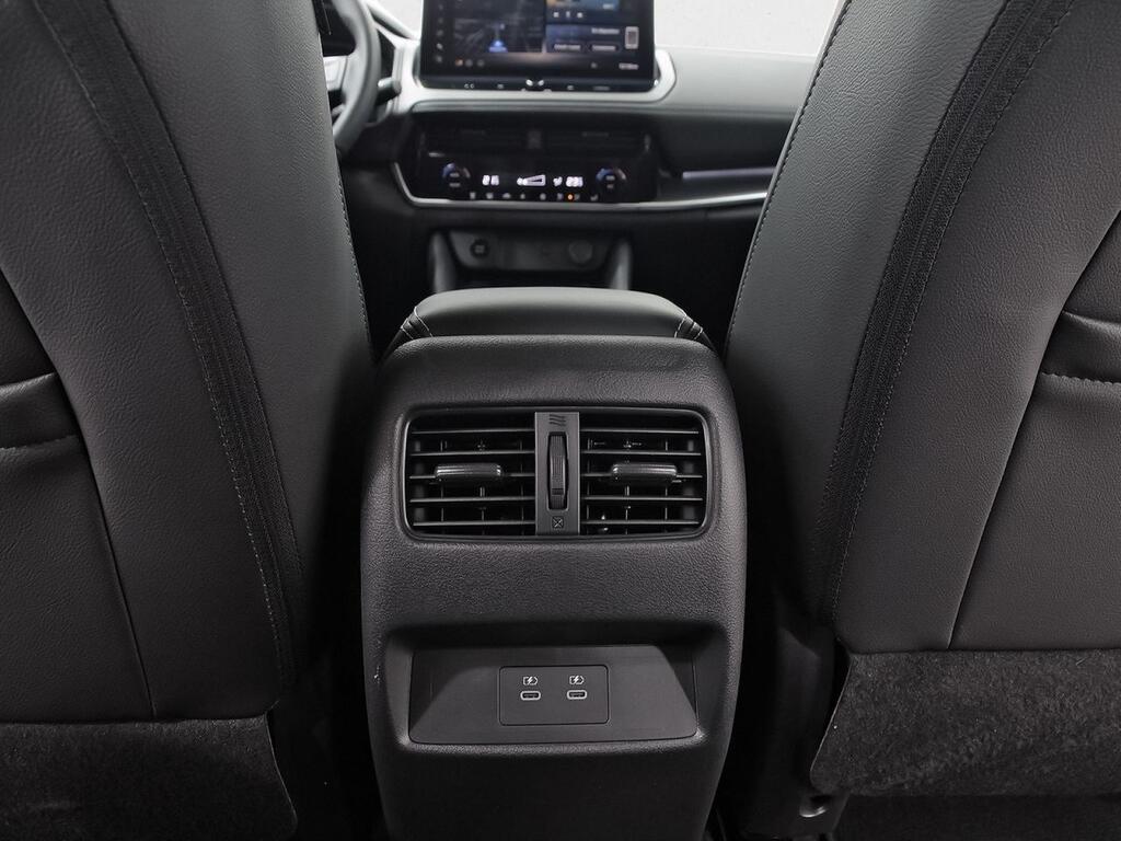 Nissan Qashqai DIG-T 116kW CVT N-Connecta 25