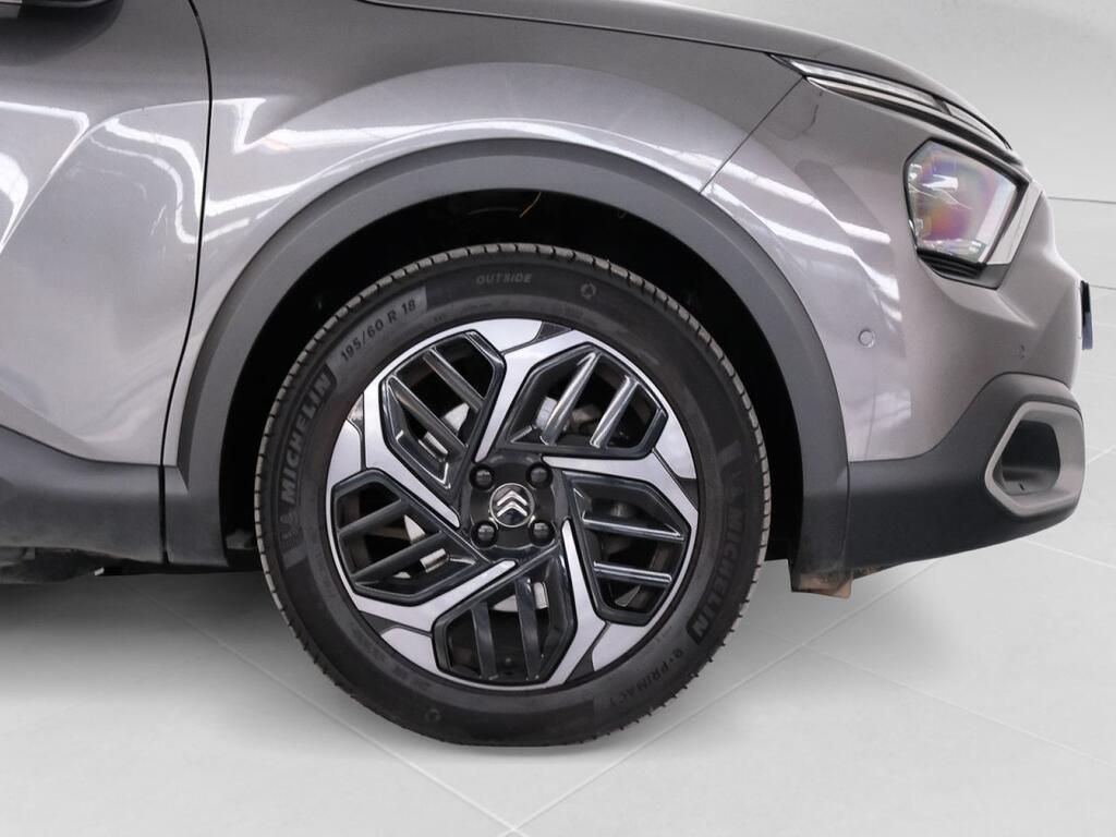 Citroën C4 PureTech 130 S&S 6v Shine 13