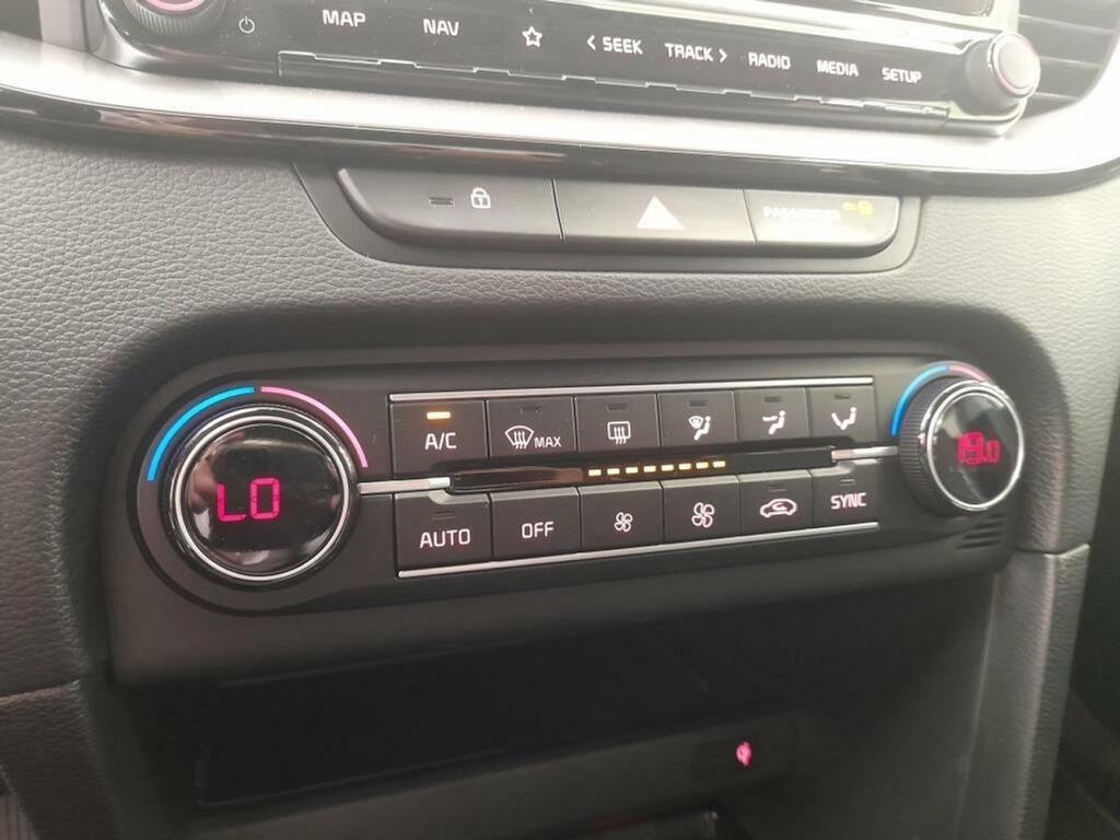 Kia Ceed 1.5 MHEV 103kW (140CV) Tech DCT 24