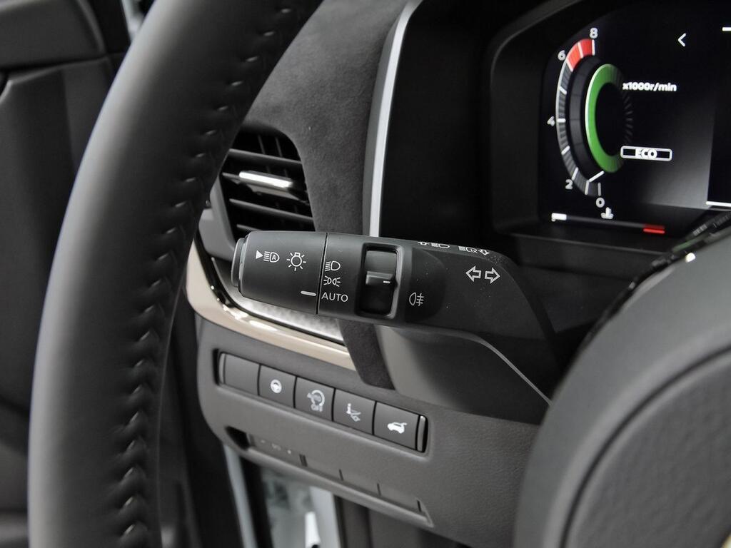 Nissan Qashqai DIG-T 103kW (140CV) mHEV 4x2 N-Design 17