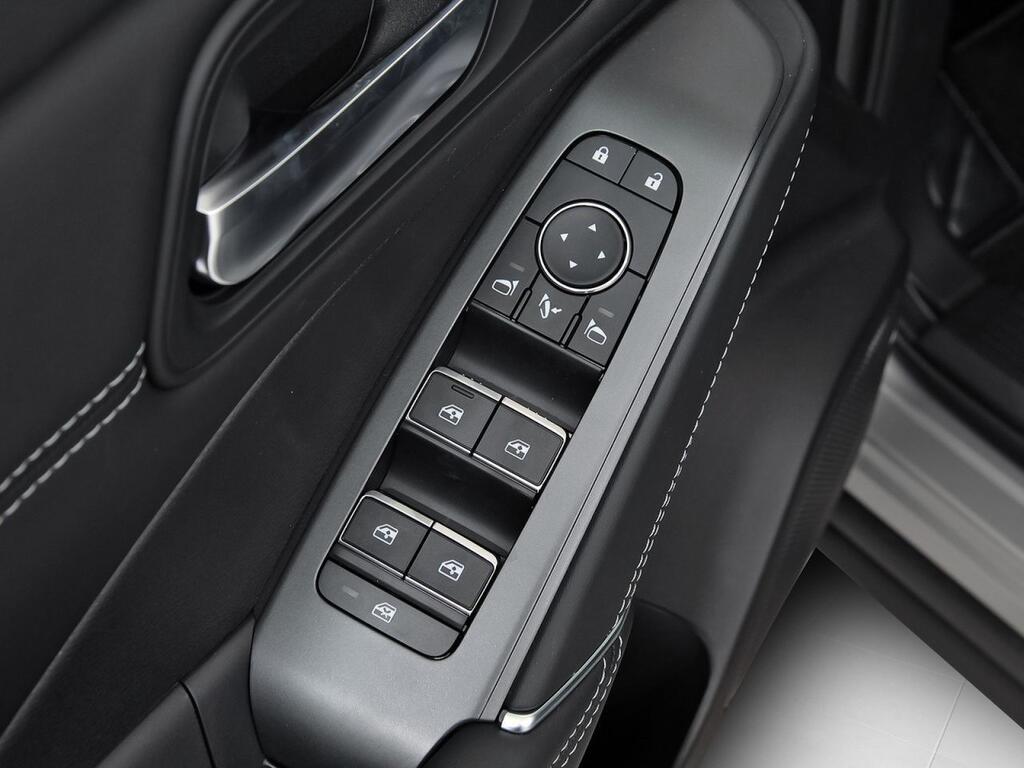 Nissan Qashqai DIG-T 103kW N-Connecta 12