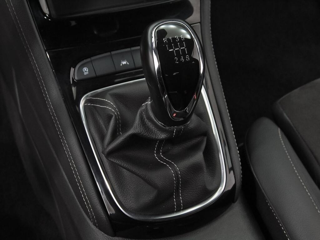 Opel Astra 1.2T SHR 107kW (145CV) Ultimate 33