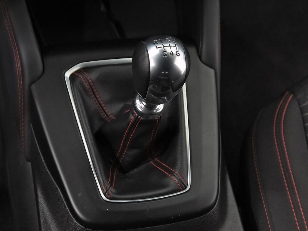 Ford Kuga ST-Line 1.5T EcoBoost 110kW (150CV) 33