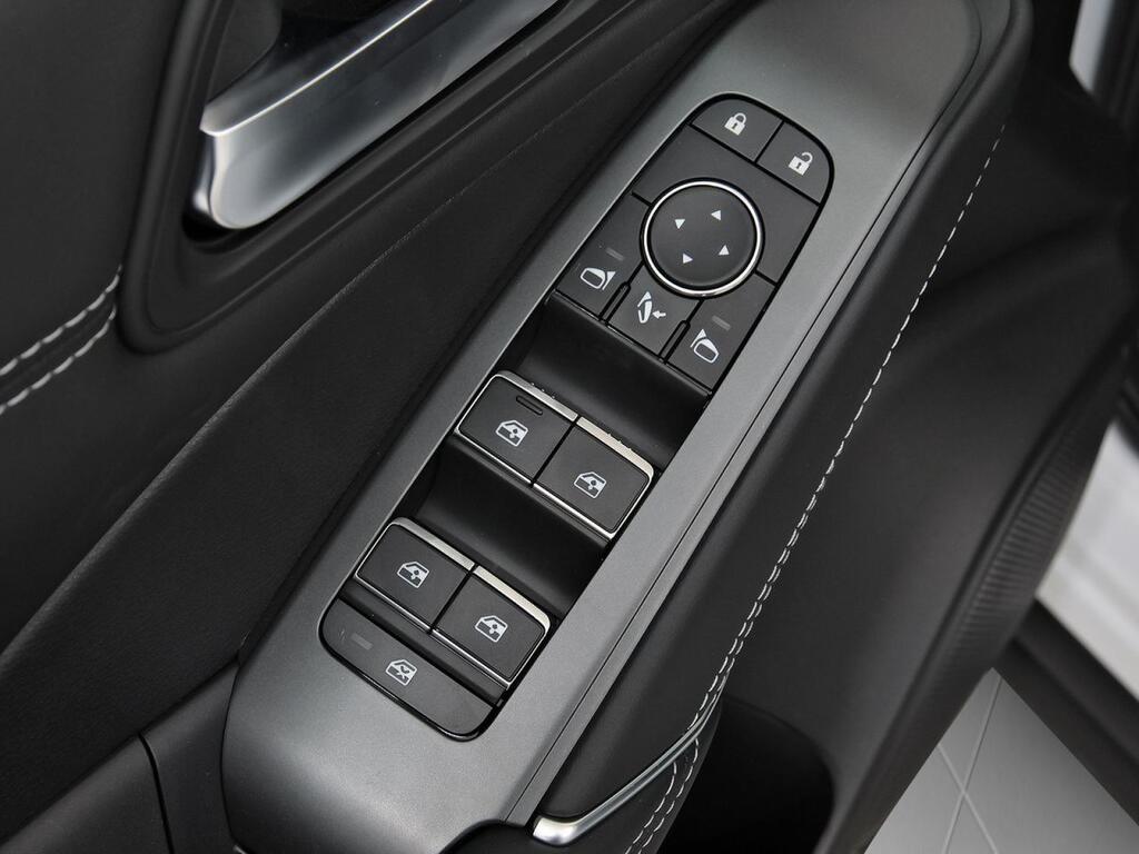 Nissan Qashqai DIG-T 103kW N-Connecta 12