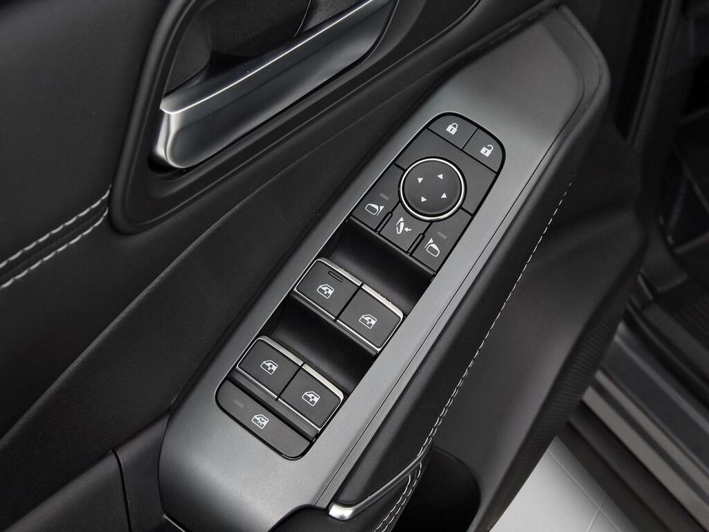 Nissan Qashqai DIG-T 116kW CVT N-Connecta 12