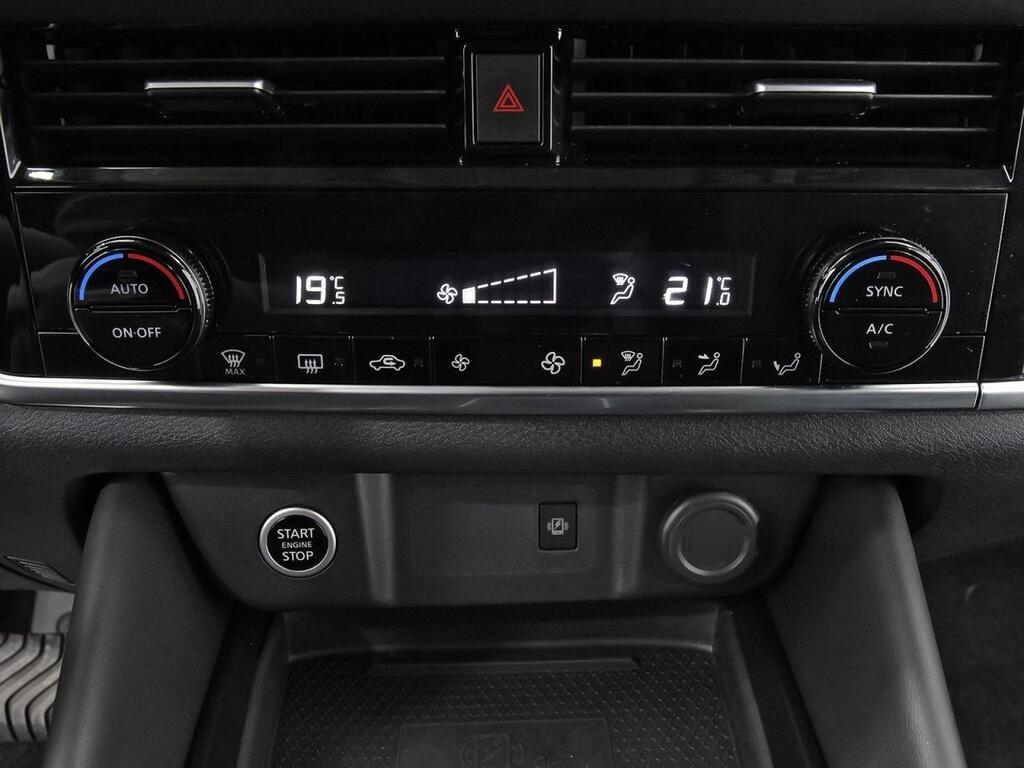 Nissan Qashqai DIG-T 116kW Xtronic N-Connecta 28