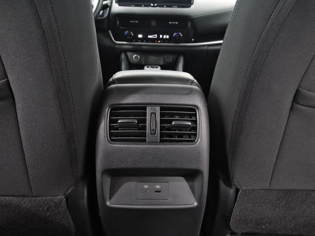 Nissan Qashqai DIG-T 116kW Xtronic N-Connecta 31