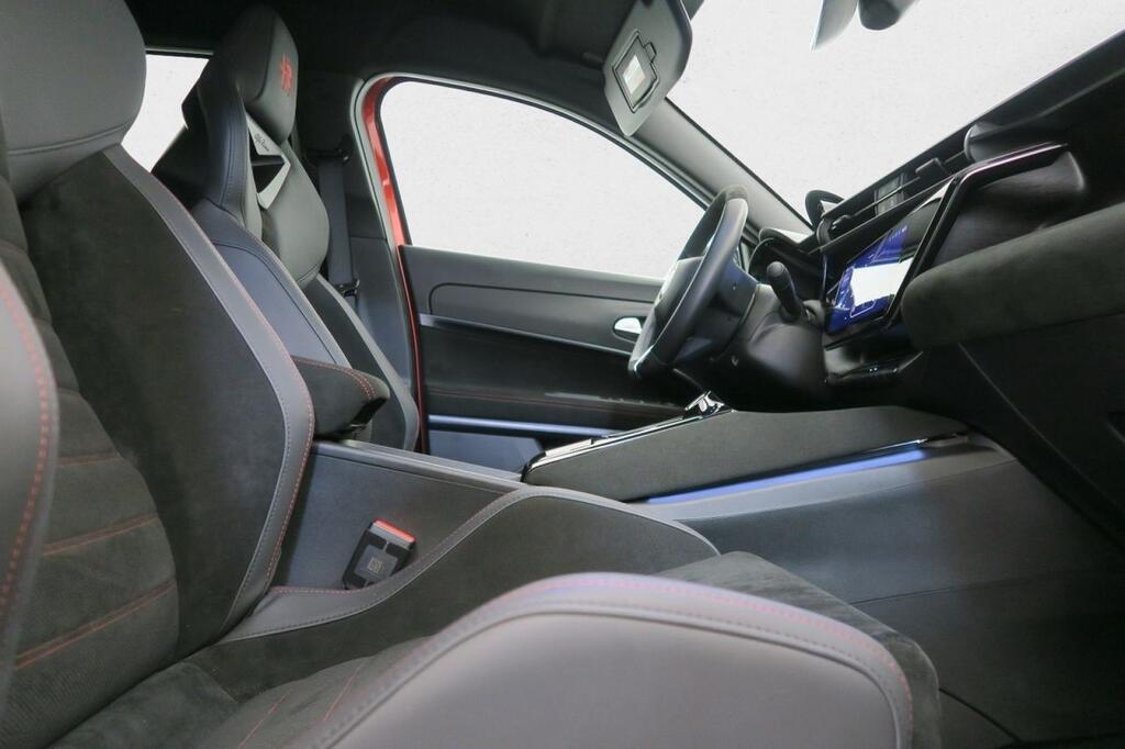 Alfa Romeo Junior Elettrica Veloce 207kW (280CV) 15