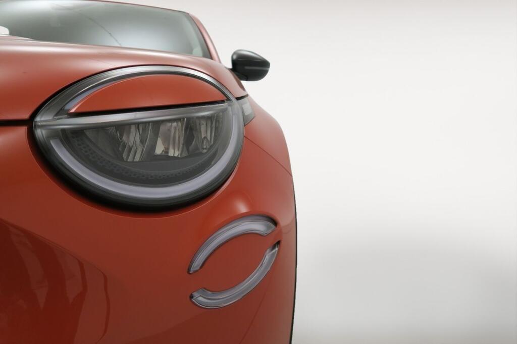 Fiat 600 600e La prima 54kwh 115kw (156cv) 22