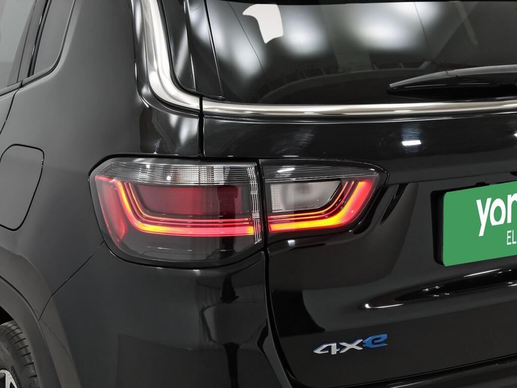 Jeep Compass 4Xe 1.3 PHEV 140kW(190CV) Limited AT AWD 37