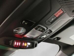 Peugeot 2008 Eléctrico Allure Pack (100kW) 8