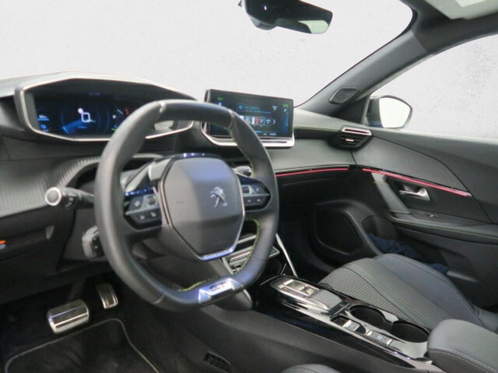 Peugeot 2008 Eléctrico GT 136 (100kW) 7