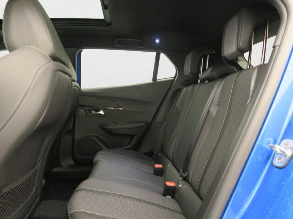 Peugeot 2008 Eléctrico GT 136 (100kW) 18